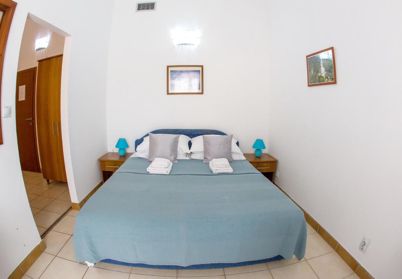 Apartments & Rooms Nikolic ブドヴァ エクステリア 写真