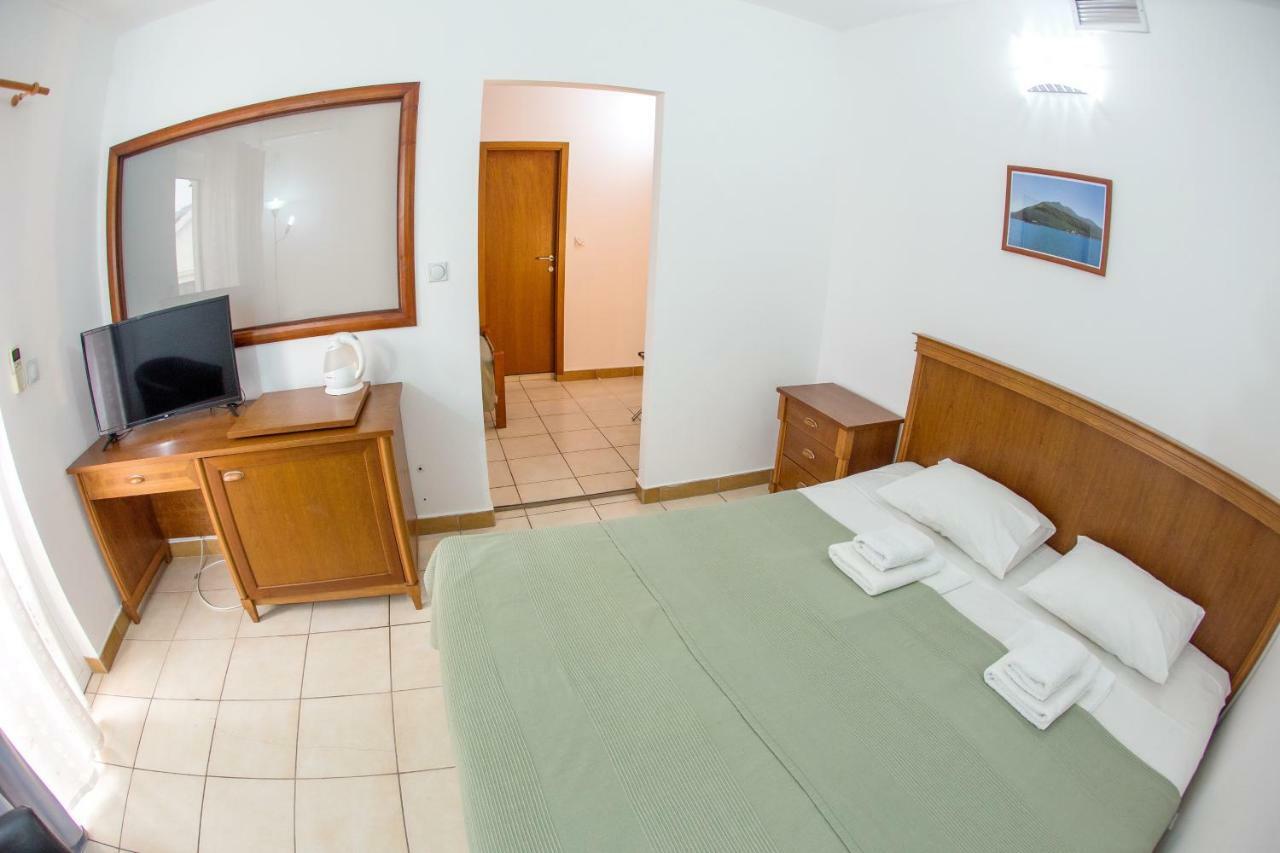 Apartments & Rooms Nikolic ブドヴァ エクステリア 写真
