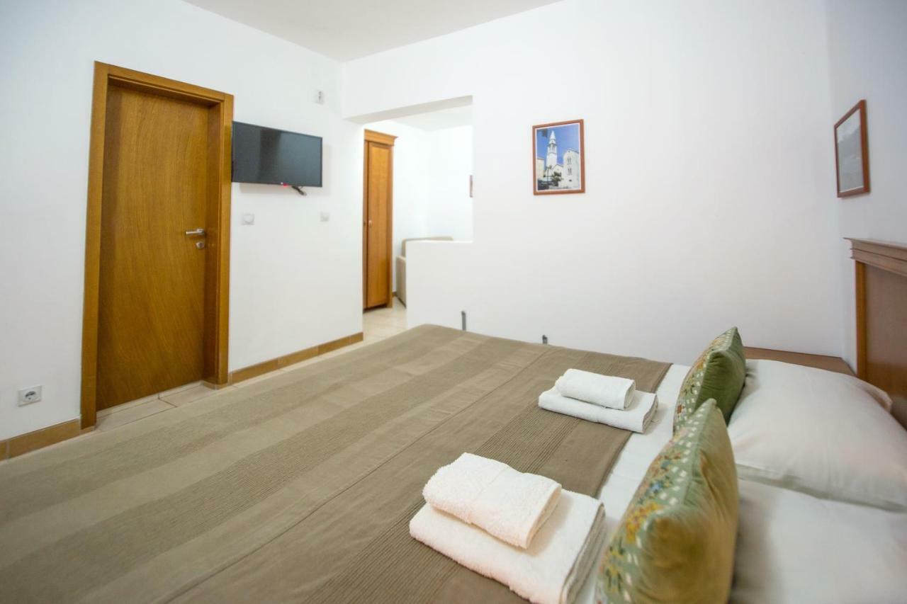 Apartments & Rooms Nikolic ブドヴァ エクステリア 写真