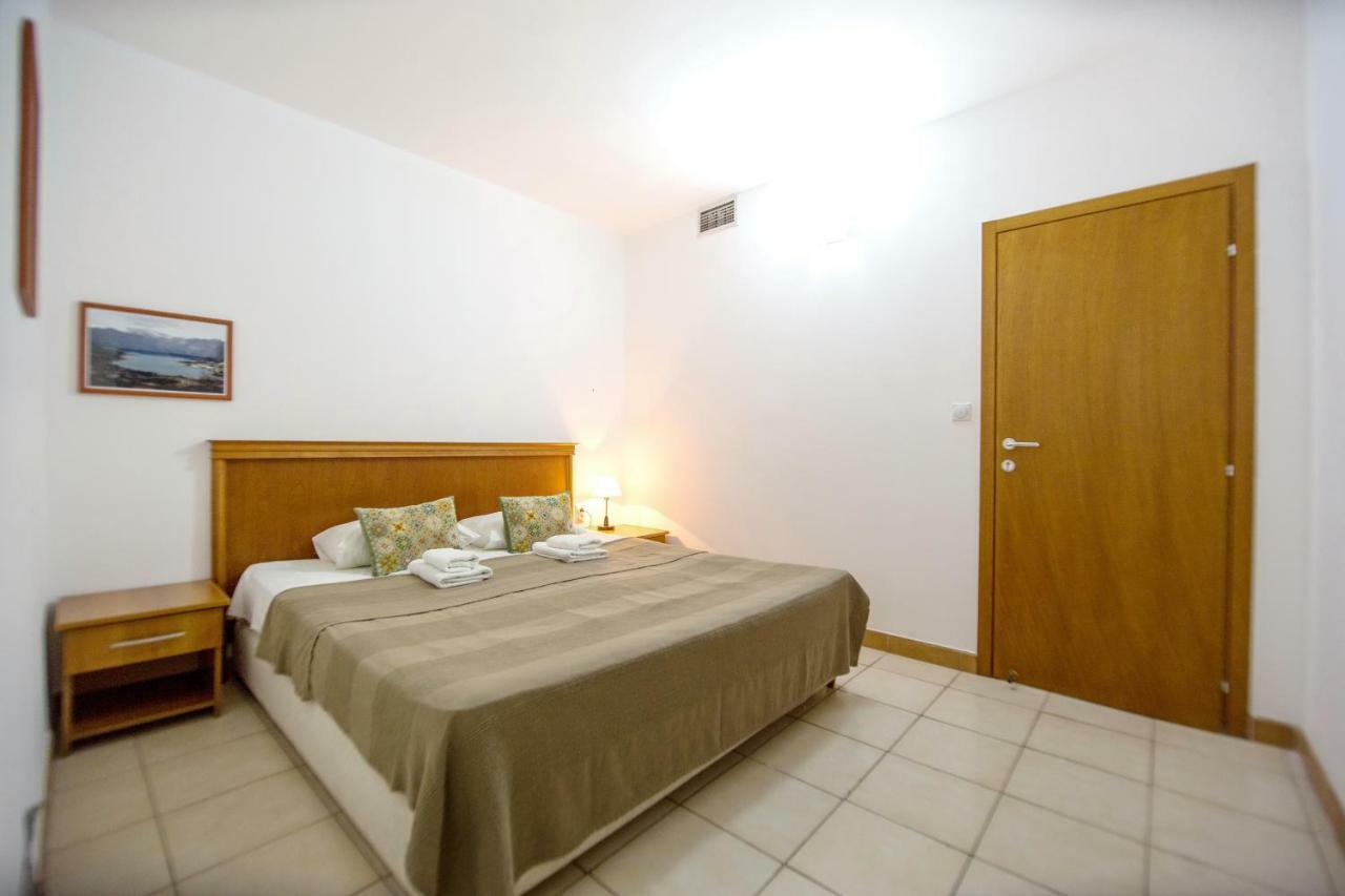 Apartments & Rooms Nikolic ブドヴァ エクステリア 写真