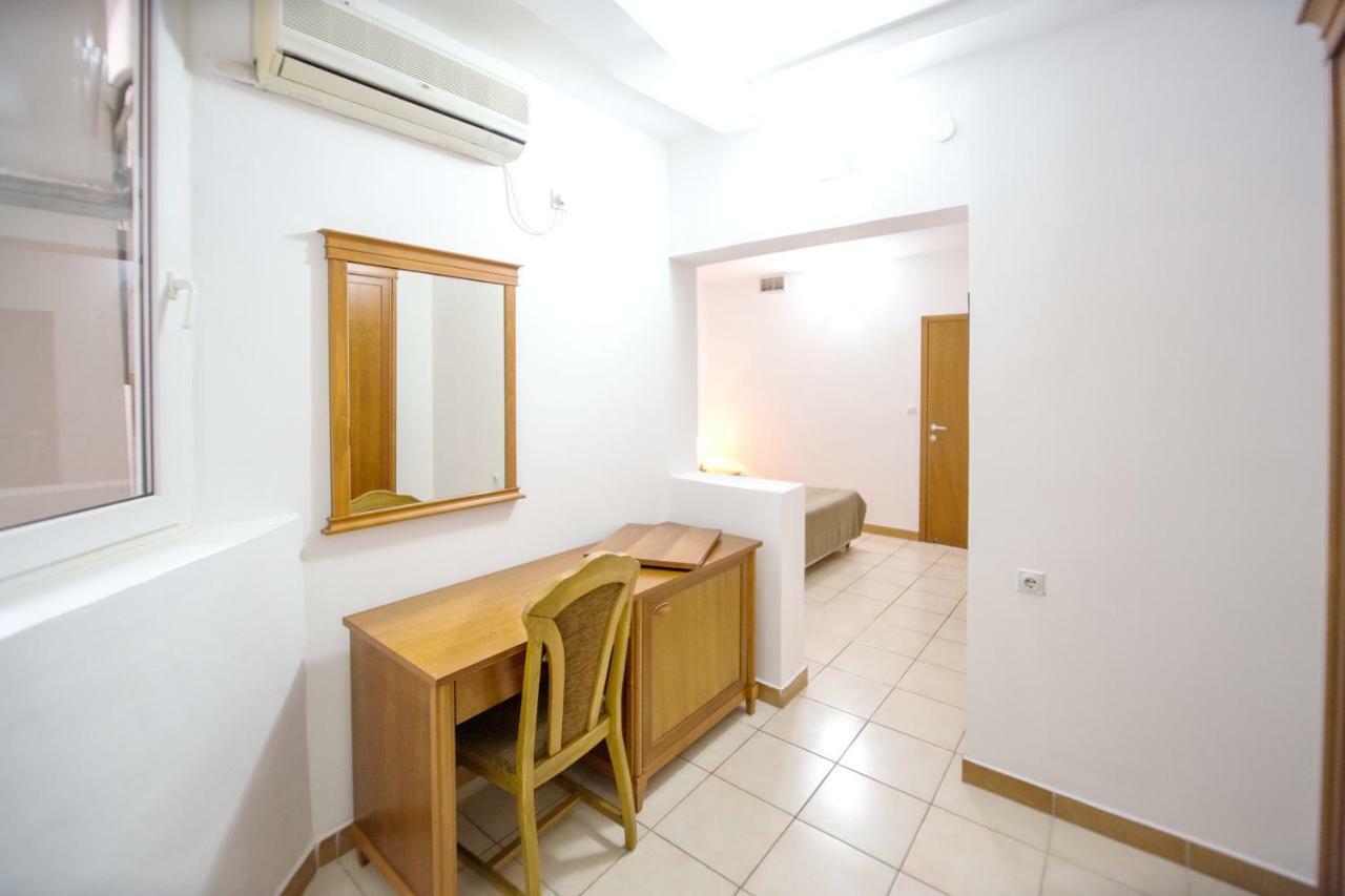 Apartments & Rooms Nikolic ブドヴァ エクステリア 写真