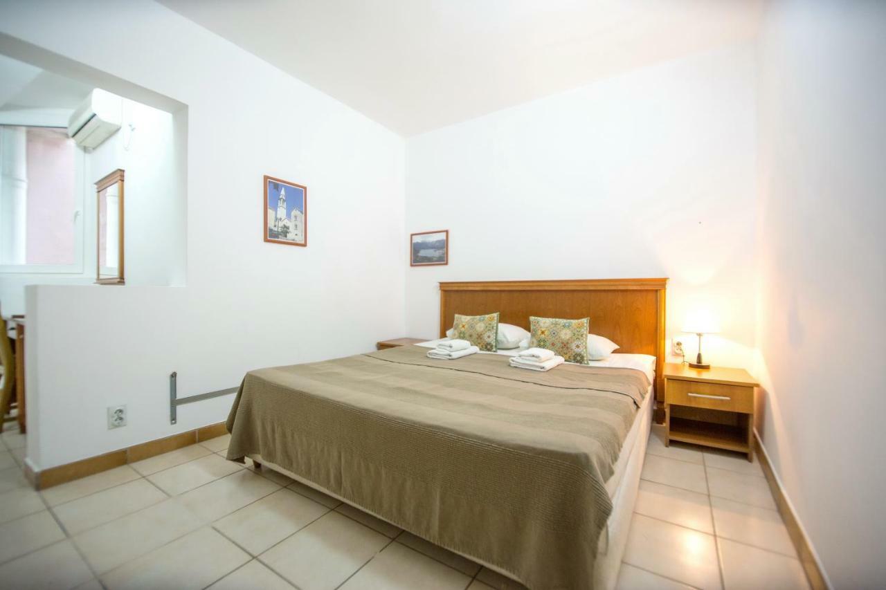 Apartments & Rooms Nikolic ブドヴァ エクステリア 写真