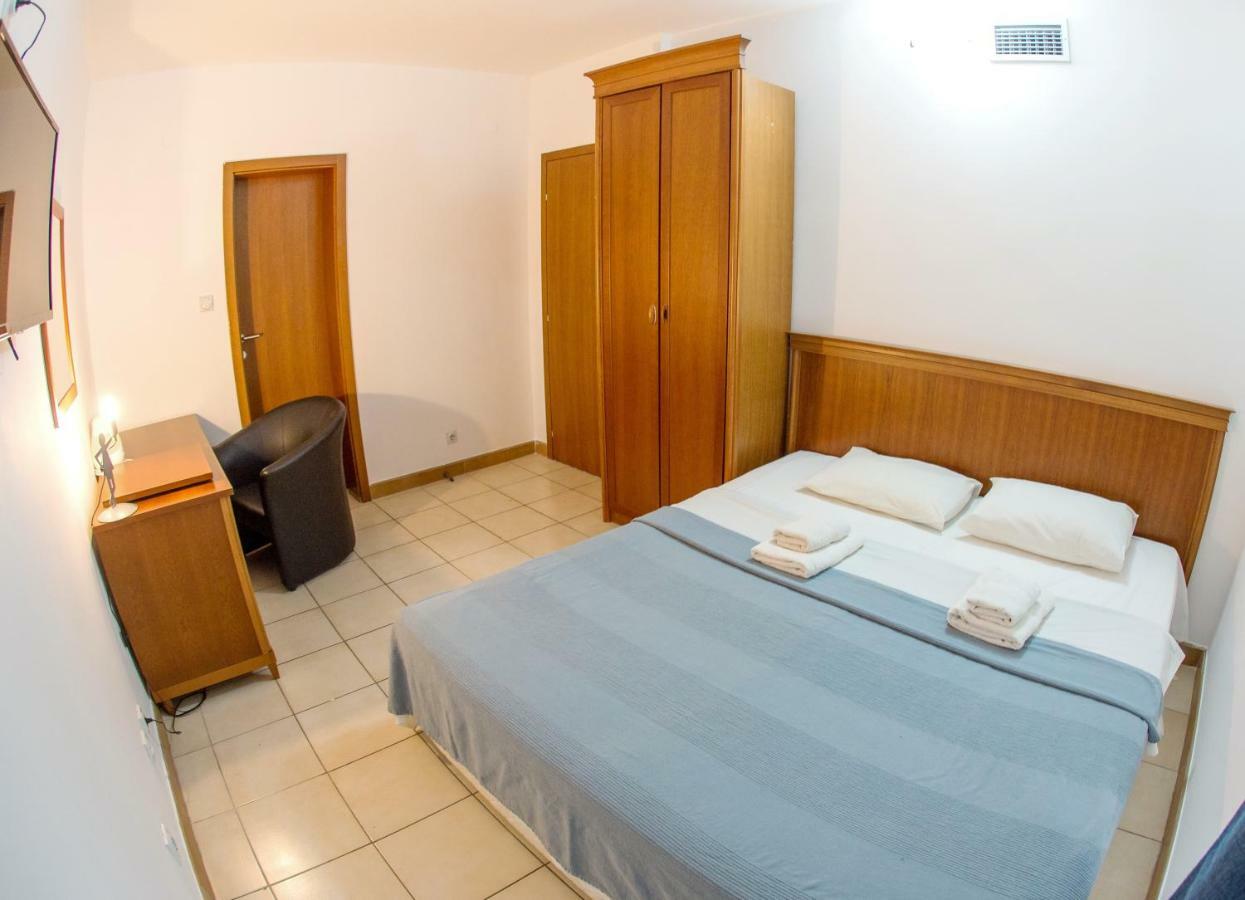 Apartments & Rooms Nikolic ブドヴァ エクステリア 写真